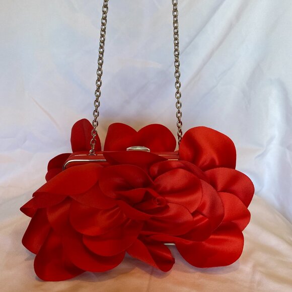 SONDRA ROBERTS RED ROSE CLUTCH BAG - Picture 4 of 4